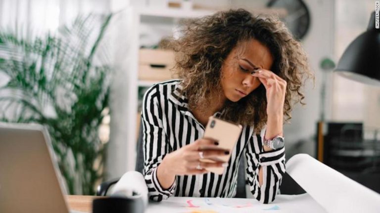 Tu Smartphone podría contribuir a tener un dolor de cabeza