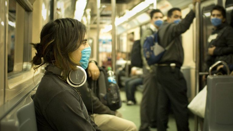 Mascarillas, distancia y protección ocular para evitar el contagio