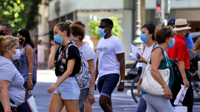 La inmunidad innata e inmunidad adquirida.