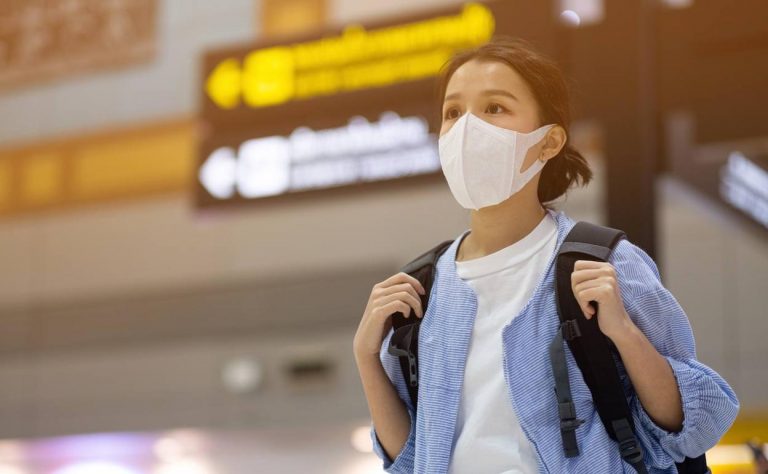 El COVID-19 puede transmitirse por el aire