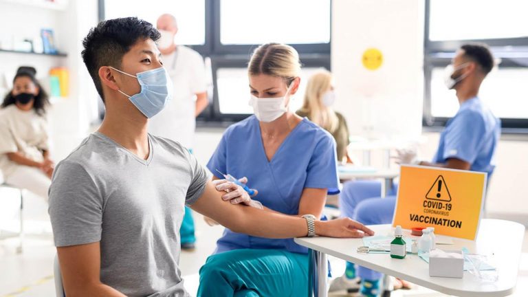 Resultados de una encuesta mundial de la vacuna COVID-19